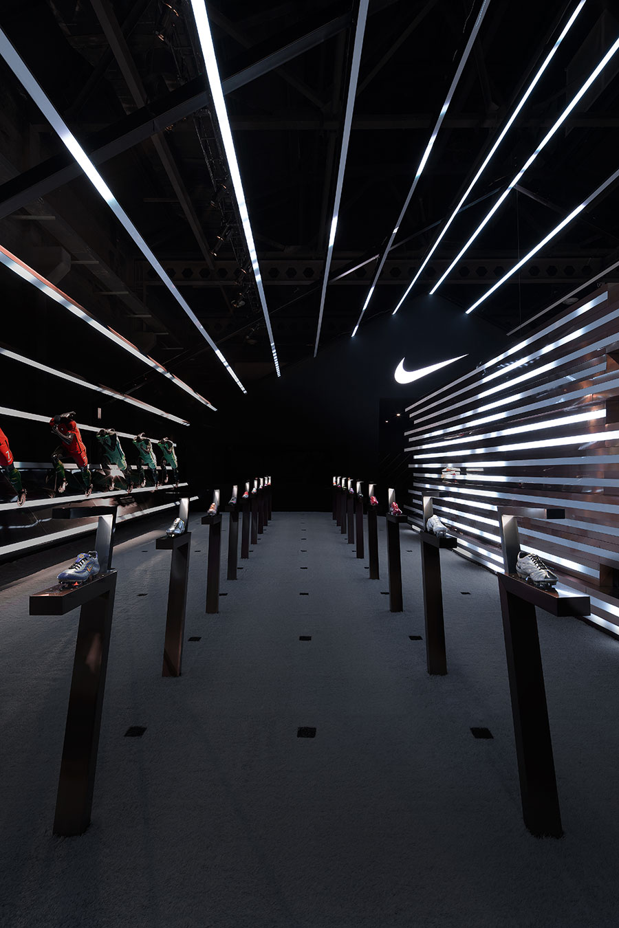 2018耐克室內(nèi)展臺(tái)設(shè)計(jì)方案